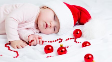 Pici babák, akik Mikulásra ideértek