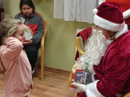 Mikulásnap a Máltai Szeretetszolgálatnál – idén is megajándékozták a hátrányos helyzetű gyerekeket